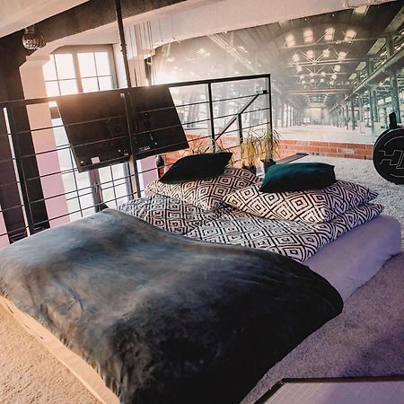 Loft Przedzalnia Apartment ซิราร์ดูฟ ภายนอก รูปภาพ