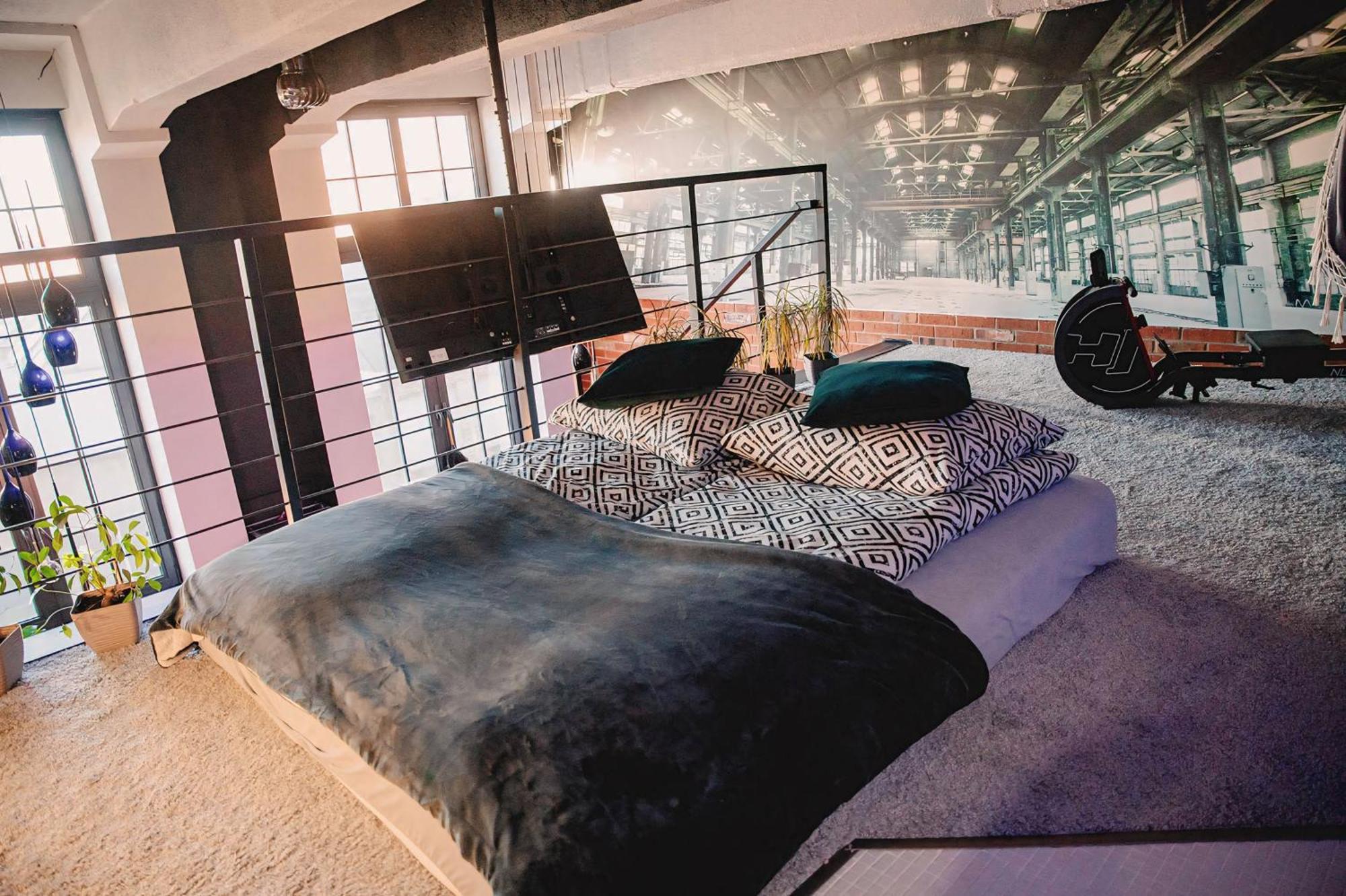 Loft Przedzalnia Apartment ซิราร์ดูฟ ภายนอก รูปภาพ